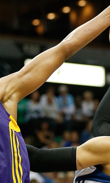 Lynx lose, though Moore notches another milestone